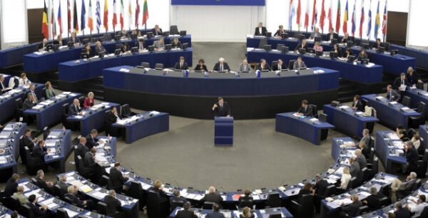 Σχέδιο για τη μεταβίβαση των κόκκινων δανείων σε μια «κακή τράπεζα»