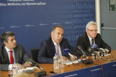 ΥΠΟΥΡΓΕΙΟ: Έγγραφο στη Βουλή για την αδειοδότηση Κ.Ξ.Γ., ΕΕΣ, Φροντιστηρίων κλπ