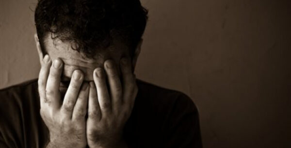 Μελέτη εξηγεί πώς το χρόνιο στρες προκαλεί έφραγμα και εγκεφαλικό επεισόδιο