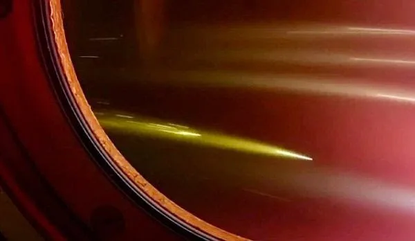 Tι βλέπουν οι αστροναύτες από το παράθυρο ενός διαστημόπλοιου; Η απόλυτη αποτύπωση της ταχύτητας (VIDEO)