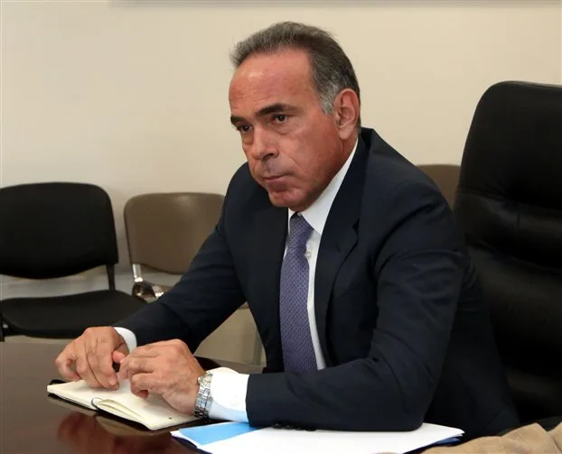 Σχέδιο «Αθηνά»:Διπλωματικό θέμα μεταξύ Γαλλίας και Ελλάδας ενόψει της επίσκεψης Ολάντ στην Αθήνα
