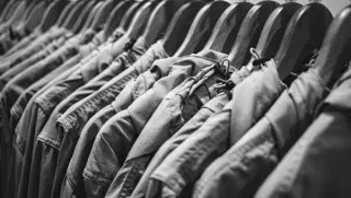 Γιατί πρέπει πάντα να πλένετε τα καινούργια ρούχα
