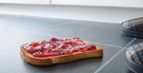 Επιτρέπεται να φάμε κάτι που μόλις έπεσε στο πάτωμα;