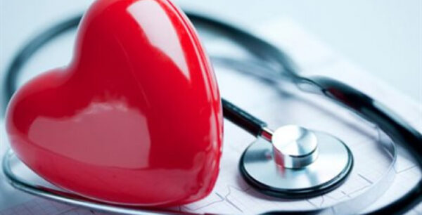 Καρδιοπαθείς: Πώς να μην καταλήξετε στο νοσοκομείο τις γιορτές