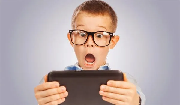 Γιατί δεν πρέπει να δίνουμε tablet στα νήπια;