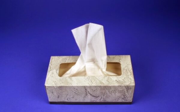 Βουλωμένη μύτη; Δύο έξυπνα τρικ για να αναπνεύσετε ελεύθερα!  [video]