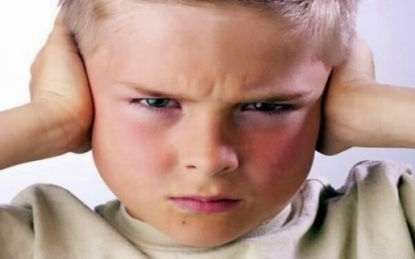 Το παιδί μου έχει τικ. Τι να κάνω;