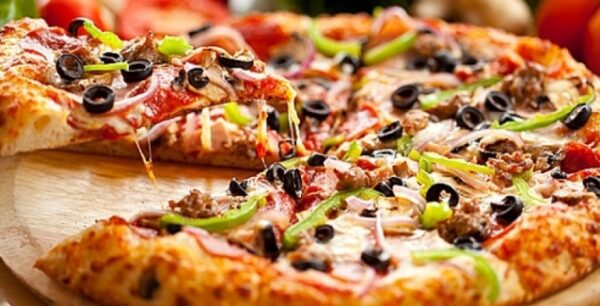 Η πίτσα κι άλλα 4 πράγματα που πρέπει να τρως συχνά για να είσαι super υγιής
