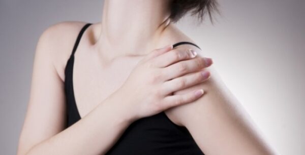 Περιαρθρίτιδα ώμου: Πού οφείλεται ο πόνος στον ώμο, τι μπορείτε να κάνετε