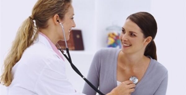 Διαφορετικά τα αίτια και τα συμπτώματα του εμφράγματος στις γυναίκες