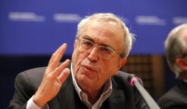 Ο Υπ. Παιδείας στο MEGA “θέλουμε να μειώσουμε τη συμβολή των φροντιστηρίων”