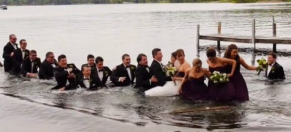 Ενας γάμος… τραγωδία -Νύφη, γαμπρός και καλεσμένοι βούλιαξαν στα νερά μιας λίμνης [εικόνες & βίντεο]