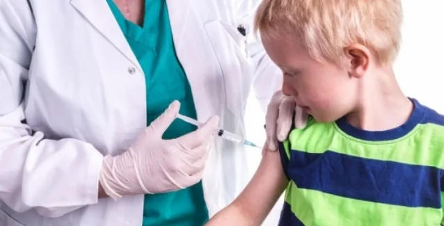 Εμβόλια: Ποια είναι τα υποχρεωτικά, πόσο διαρκούν, γιατί είναι προτιμότερα τα πολυδύναμα