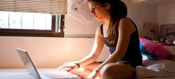 ΣΗΜΑΝΤΙΚΟ ΓΙΑ ΓΟΝΕΙΣ !! Το λεξικό των εφήβων -Τι σημαίνουν οι… κωδικοποιημένες λέξεις που χρησιμοποιούν;