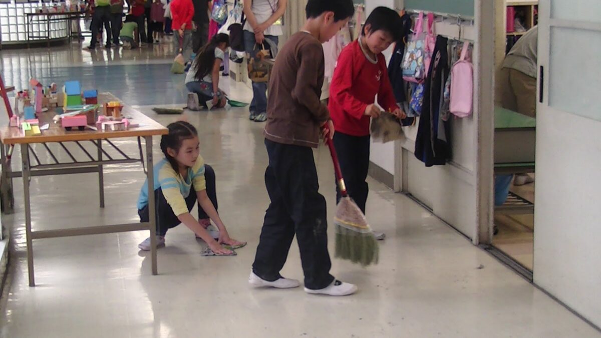 Πώς μαθαίνουν στην Ιαπωνία οι μαθητές να σέβονται το σχολείο τους.