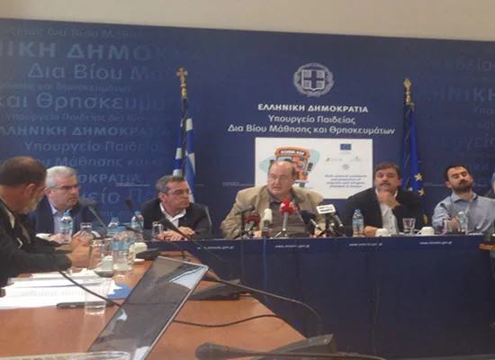 Κουδούνι στα σχολεία για τα παιδιά των προσφύγων τη Δευτέρα