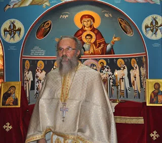 Τέλεση της θείας Λειτουργίας στο Παρεκκλήσιο των Γραφείων της ΠΕΘ