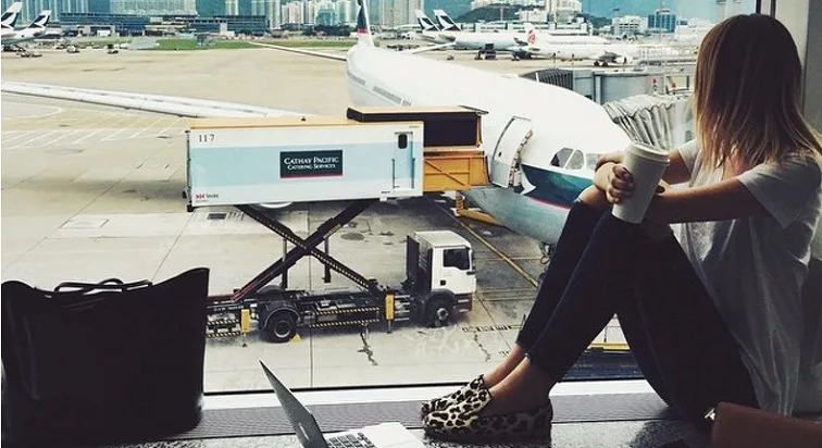 «Να φύγετε. Όχι για σας, για τα παιδιά»