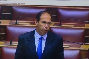 Μαυρωτάς: «Ο ΣΥΡΙΖΑ τρέχει με ταχύτητα φωτός προς τη λάθος κατεύθυνση στην Παιδεία»