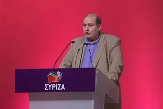 Ο Υπουργός Παιδείας αγνοεί το Σύνταγμα της Ελλάδος