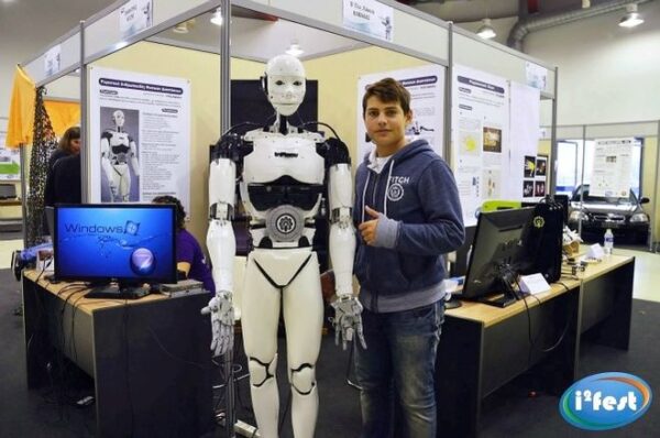 Παγκόσμια διάκριση για το νοήμoν ρομπότ Έλληνα μαθητή