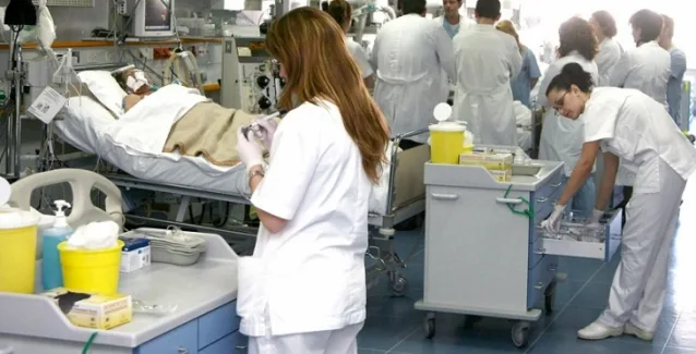 Ιατρικός Σύλλογος Αθηνών: Το υπουργείο παρέδωσε τη δημόσια υγεία στις ΜΚΟ