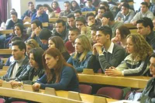 Αναγνώριση των πτυχίων εξωτερικού και των κολεγίων