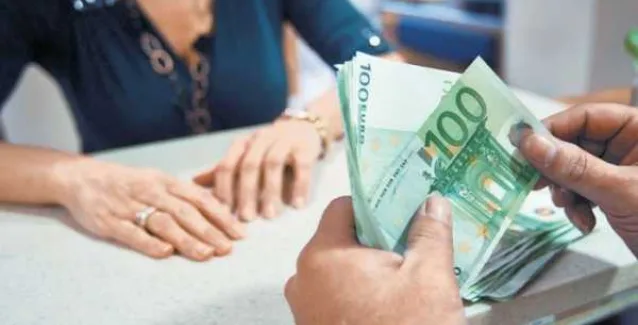 Στα 396,67 ευρώ ο μέσος μισθός στη μερική απασχόληση τον Απρίλιο