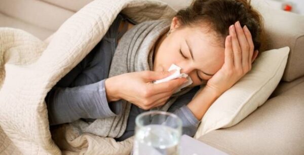 Πώς να σταματήσετε τη ρινική καταρροή