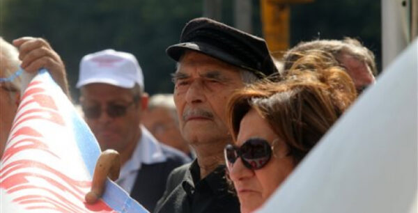 Ποιες συντάξεις θα μπουν στις δαγκάνες του «κόφτη»