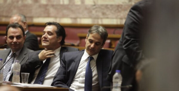 Μαξίμου και ΝΔ διασταυρώνουν τα ξίφη τους: Κατηγοριές για συστράτευση της ΝΔ με το ΔΝΤ