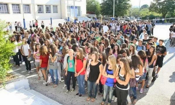 Δείτε πότε ανοίγουν τα σχολεία και τί θα γίνει με βιβλία και κενά