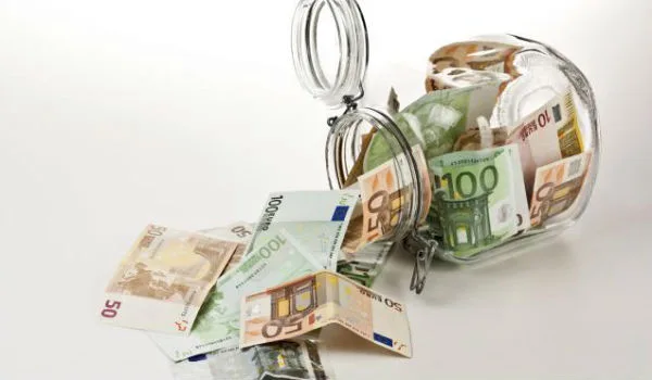 Ακατάσχετο λογαριασμό για επιχειρήσεις αποφάσισε το υπουργείο Οικονομικών