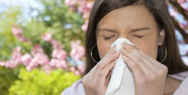 Οχτώ τρόφιμα που ανακουφίζουν από τις ανοιξιάτικες αλλεργίες