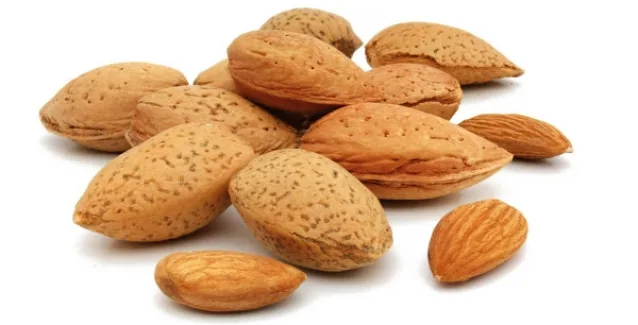 Αμύγδαλα, για μείωση χοληστερίνης, κατά καρδιακών παθήσεων, γερών οστών, για το κρυολόγημα, για την μνήμη, αλλά και για δίαιτα