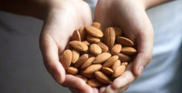 Αμύγδαλα: Το μυστικό για μια ισορροπημένη διατροφή σε ενήλικες και παιδιά
