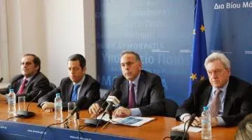 Υπουργείο Παιδείας: Επιμένει στην προώθηση της αξιολόγησης των εκπαιδευτικών