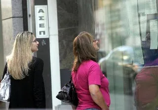 Στρατιές ανέργων εκπαιδευτικών: Η πολιτεία δεν έχει διάθεση να τους απορροφήσει, αλλά να τους εκμεταλλευτεί