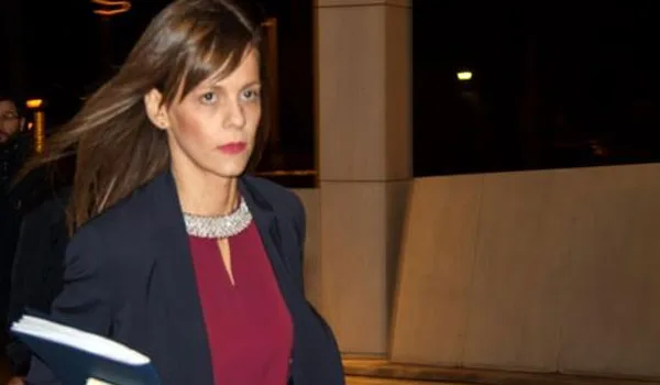 Σκληρό μπρα ντε φερ κυβέρνησης – πιστωτών για τις ομαδικές απολύσεις