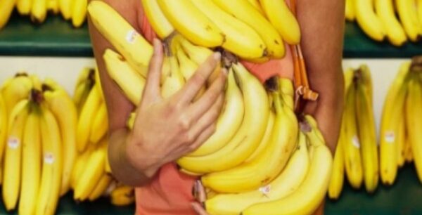 Oι επιστήμονες συνιστούν να καταναλώνουμε δύο μπανάνες την ημέρα – Οι 5 λόγοι