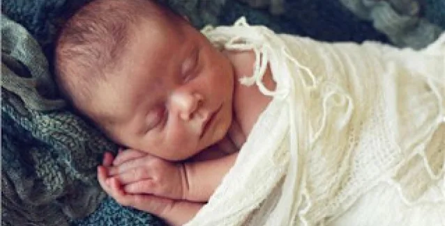 Κίνδυνος άσθματος για τα μικρά παιδιά που κοιμούνται με τους γονείς τους