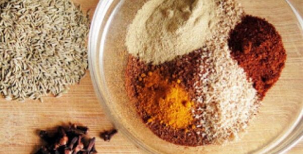 9 μπαχαρικά που κάνουν καλό στην υγεία σου