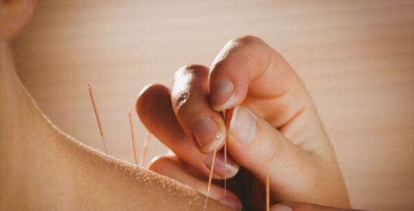 Οι εναλλακτικές θεραπείες στην αντιμετώπιση των πόνων