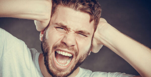 Η ημικρανία μπορεί να οφείλεται σε έλλειψη βιταμινών – Τι πρέπει να τρώτε