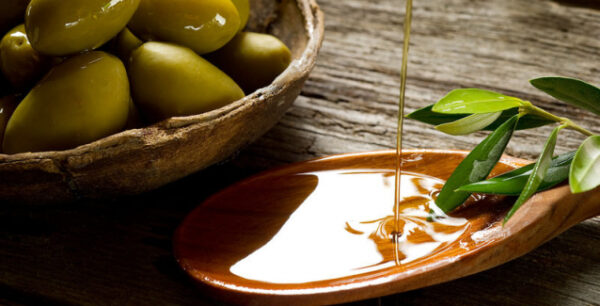 Ελαιόλαδο: Πόσο μειώνει τον κίνδυνο εγκεφαλικού
