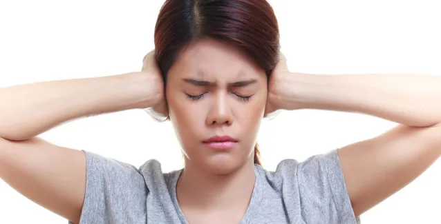 Βουητό στα αυτιά: Τι το προκαλεί, πώς θα προφυλαχτείτε