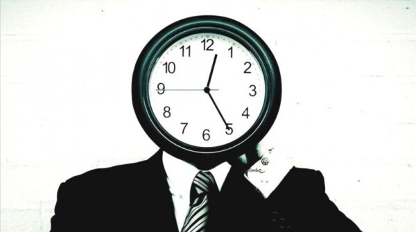 Οχι πριν τις 10 Σχολείο και δουλειά! Πείραμα ξεκινά η Αγγλία