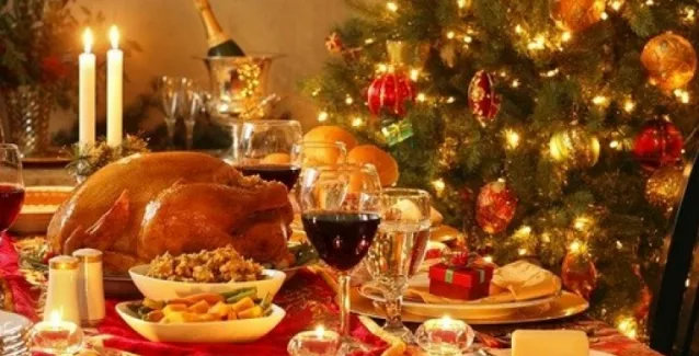 Τα Χριστούγεννα είναι εδώ και τα φουσκώματα επίσης! Χρυσοί τρόποι για να το αποφύγεις