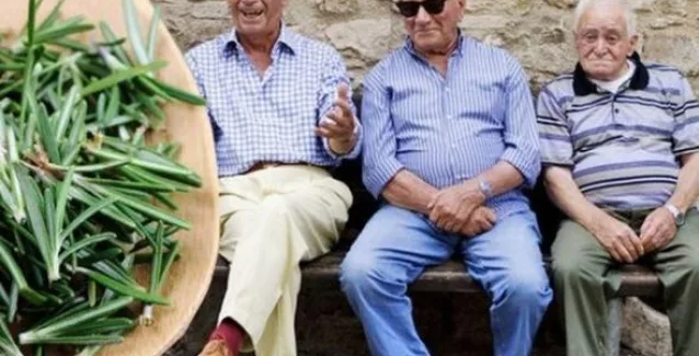 Ποιο βότανο είναι το μυστικό μακροζωίας των αιωνόβιων κατοίκων ενός χωριού;