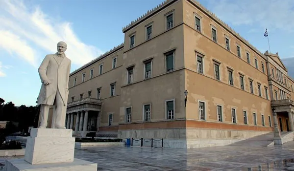 Νέα μέτρα και μνημόνιο με ΔΝΤ το “πακέτο” των δανειστών